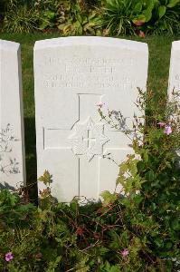 Dozinghem Military Cemetery - Carter, Frank